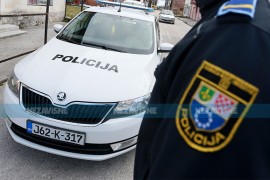 Uhapšeni muškarac i žena, pucali iz vozila u pokretu