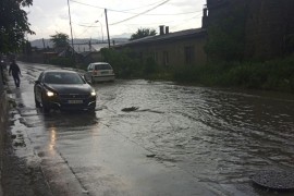 Jako nevrijeme pogodilo Sarajevo, kolaps u saobraćaju (VIDEO/FOTO)