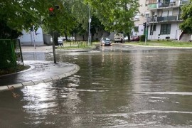 Nevrijeme zahvatilo Beograd, potopljene ulice (VIDEO)