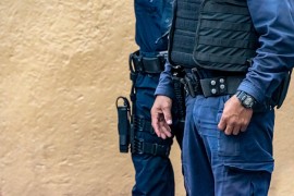 Policajci likvidirali 10 pripadnika kriminalne grupe koji su ih napali