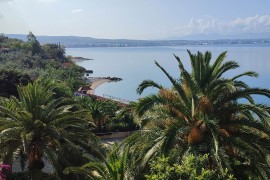 Doživite autentičnu Grčku u Lutrakiju: Do najčistijih plaža letom ...