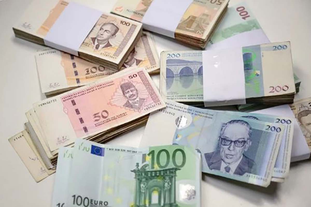U petak isplata aprilskih penzija i zaostataka