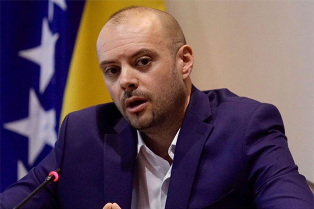 Radanović: Napad u Mostaru rezultat odnosa prema Srbima, Srbiji, ćirilici...
