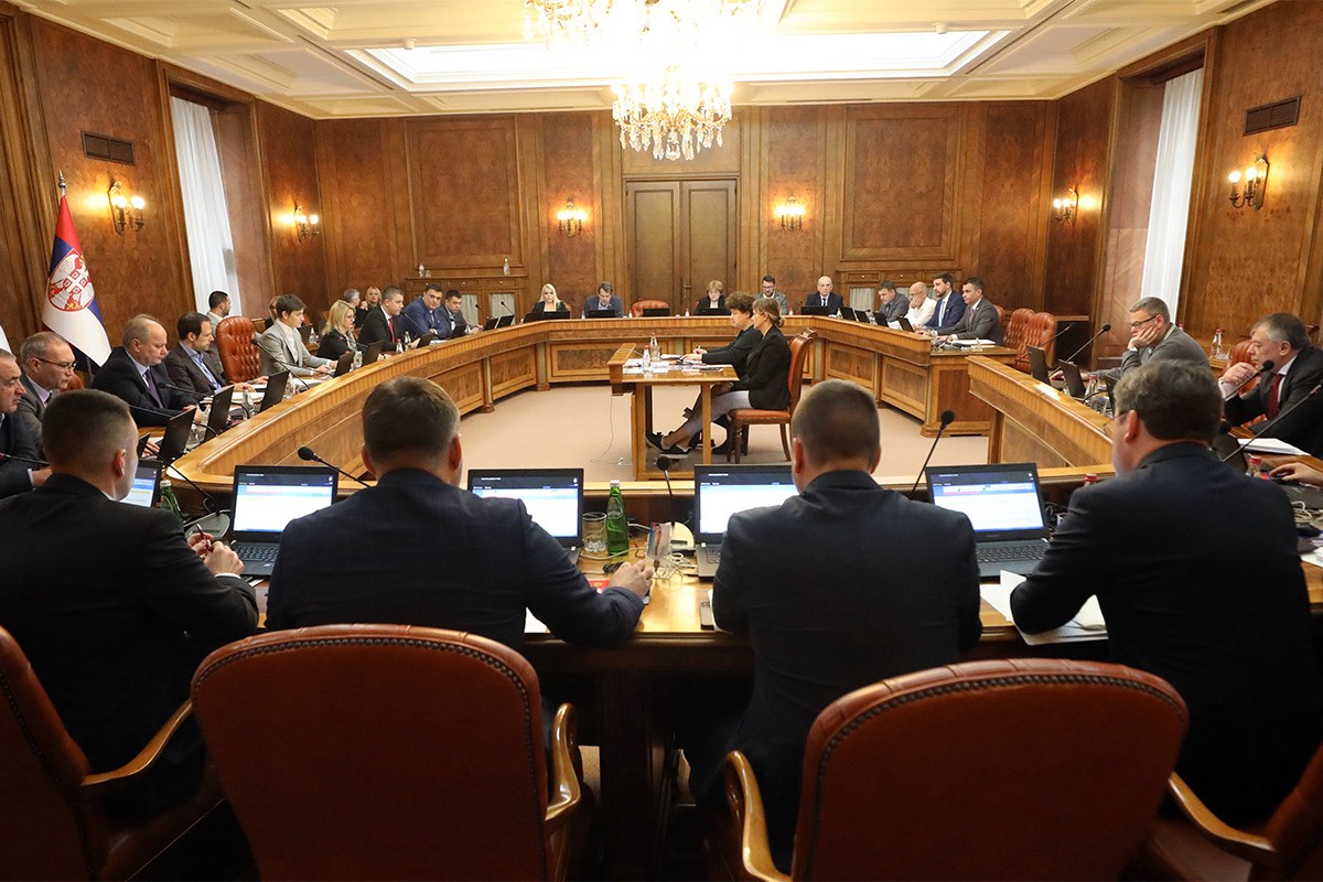 Pročitajte zaključke Vlade Srbije donesene nakon masakra u školi