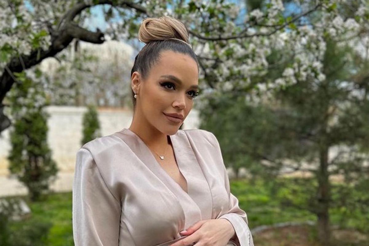 Marija Mikić izašla iz porodilišta