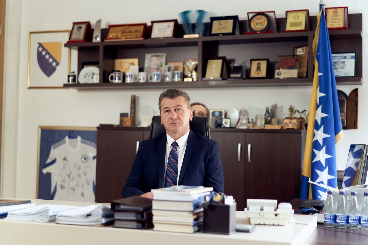 Načelnik opštine optužen da je nezakonito podijelio otkaze