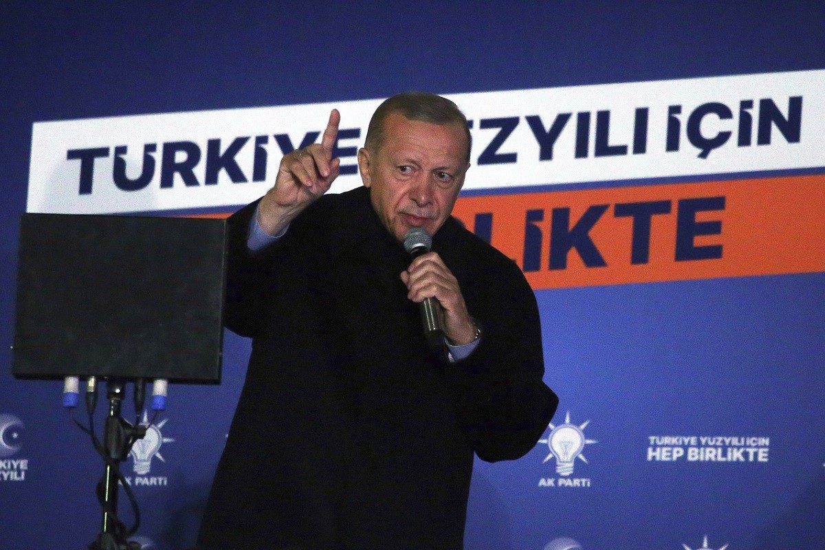 Većina izmiče Erdoanu dok predsjednički izbori idu u drugi krug