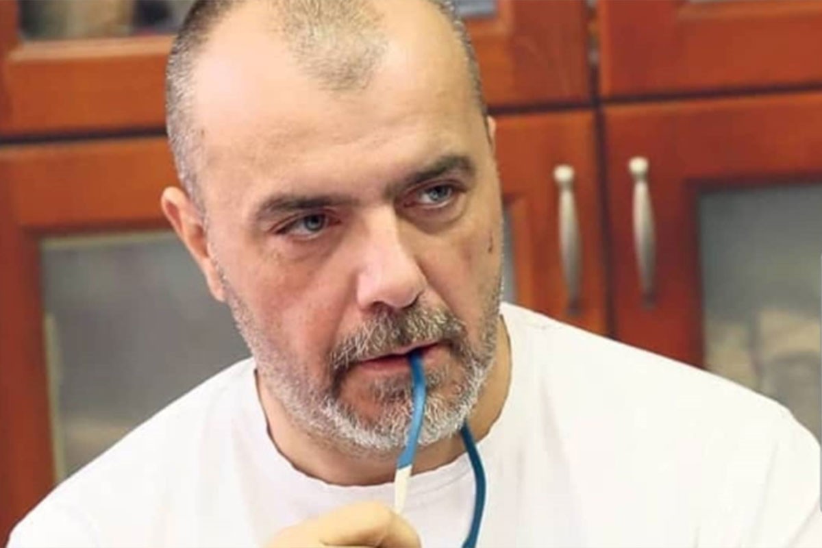 Nikola Kojo: Ponizno molim roditelje dece iz 'Ribnikara' da ne šalju decu u školu