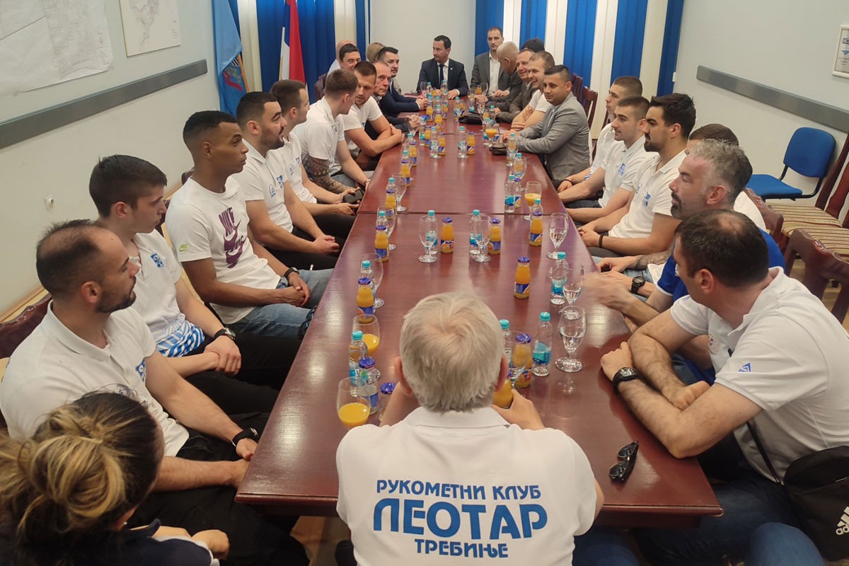 Gradonačelnik čestitao uspjeh trebinjskim rukometašima