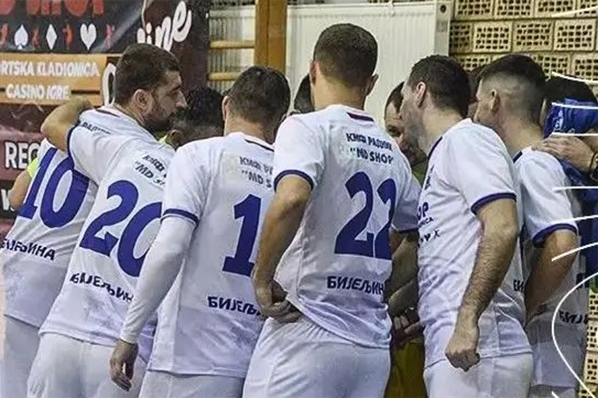 Huligani napali bijeljinske fudbalere, bacili suzavac tokom utakmice