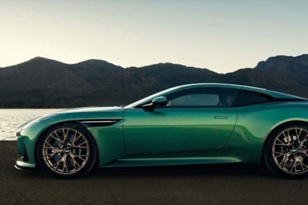 Prodat prvi Aston Martin DB12