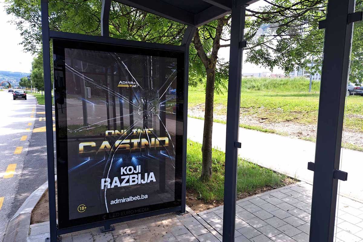 Ko je razbio nova autobuska stajališta u Banja Luci?