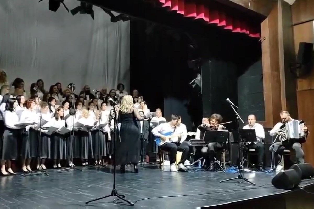 "Maj mesec muzike": Vranjanci uživali u nastupu horova (VIDEO)