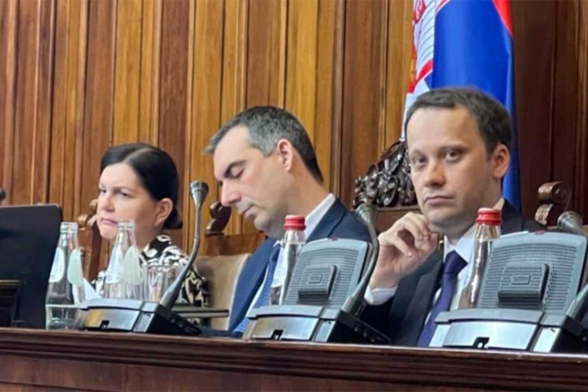 Predsjednik Skupštine Srbije zaspao na sjednici
