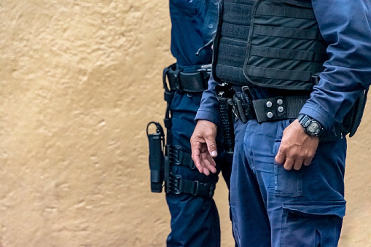 Policajci likvidirali 10 pripadnika kriminalne grupe koji su ih napali
