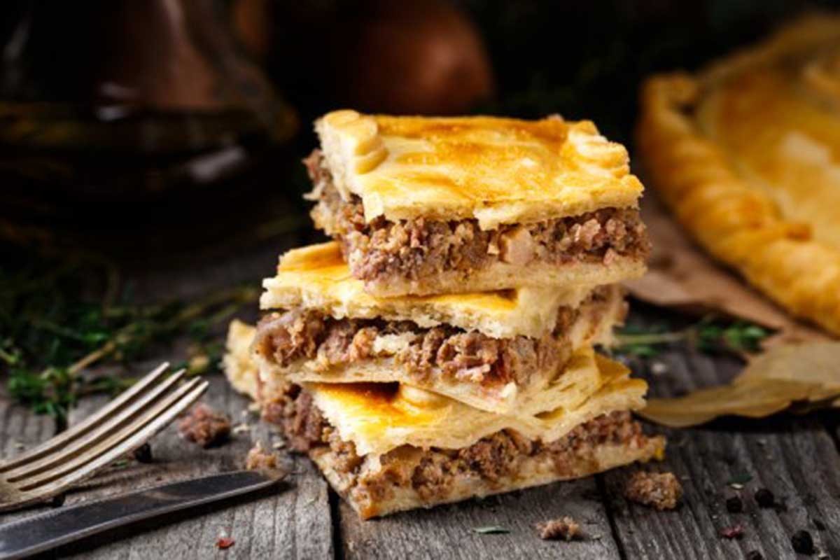 Recept koji se prenosi s koljena na koljeno: Zalivena pita sa mljevenim mesom