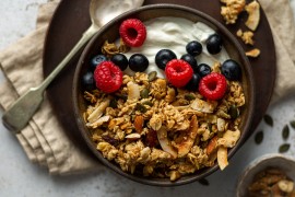 Energetski bogata namirnica: Domaća granola idealan obrok za zdrav ...
