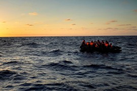 Potonuo brod sa migrantima, poginulo 17 ljudi