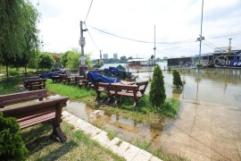 Srbija: Vanredno u 32 grada i opštine, očekuje se novi talas ...
