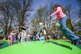 Oštećena nova trampolina u Parku „Mladen Stojanović“, Grad ...