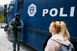 Nove tenzije na KiM: Kosovski specijalci blokirali ulicu u Zvečanu