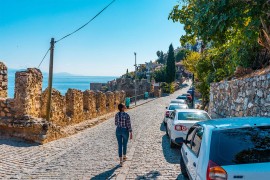 Ovaj saobraćajni znak zadaje glavobolje turistima u Grčkoj (FOTO)