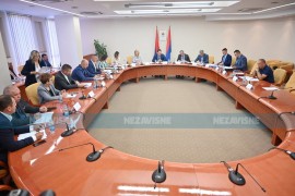 Sutra dvije posebne sjednice Narodne skupštine RS