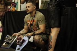 Banjalučki tatu majstor prvu tetovažu uradio na svom tijelu