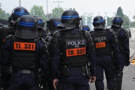 Francuska uvodi policijski čas, na ulice izlazi 40.000 policajaca