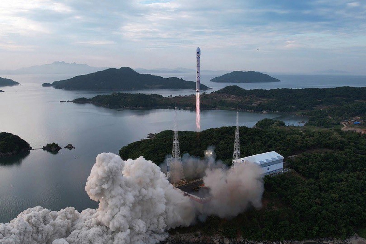 Kim Jo-džong: Sjeverna Koreja će uskoro "ispravno" poslati špijunski satelit u orbitu