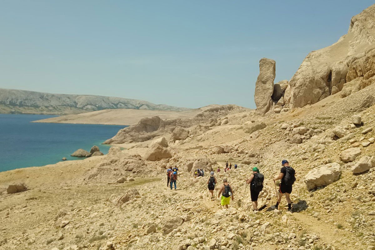 Planinarstvo na Pagu kao boravak na Marsu