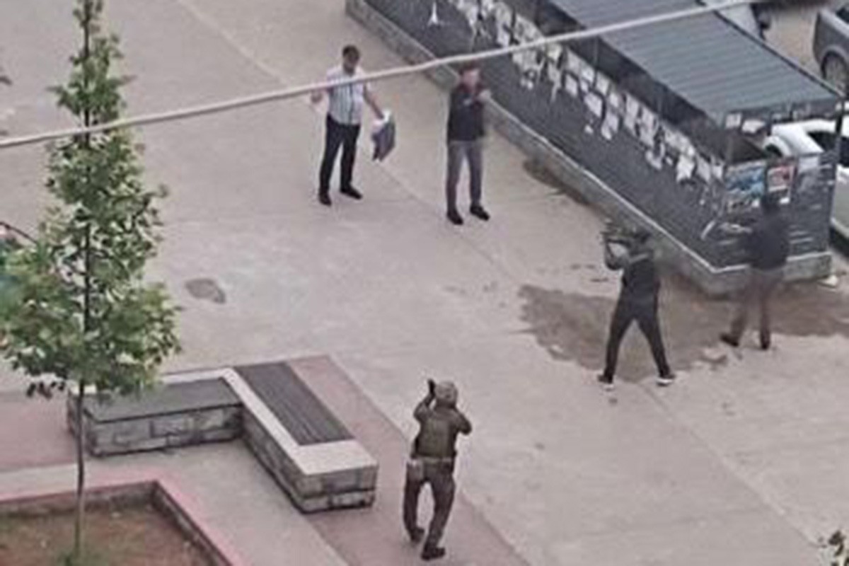 Napeta situacija u Kosovskoj Mitrovici: Protestuje više stotina građana