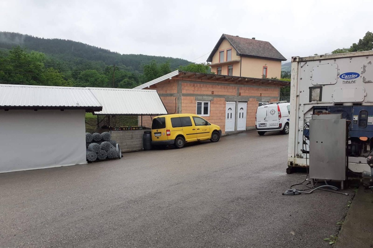 Žandarmerija upala u mesaru u Rudom, počeo pretres
