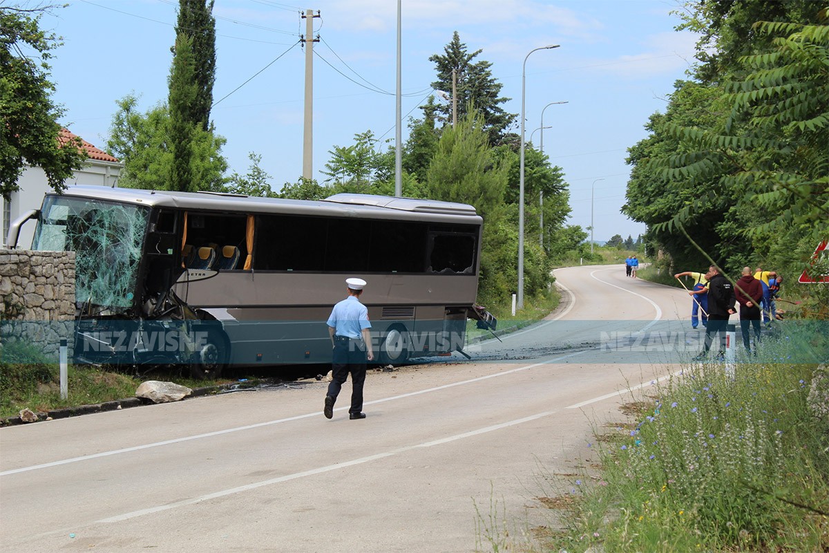 Radnici škole u Banjaluci doživjeli nesreću kod Trebinja: "Povrijeđene transportuju helikopterom"
