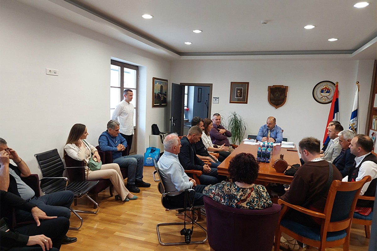 Prijem za folklorne ansamble iz Srbije i Crne Gore