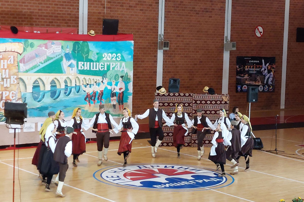 Međunarodni festival folklora u Višegradu okupio 350 učesnika