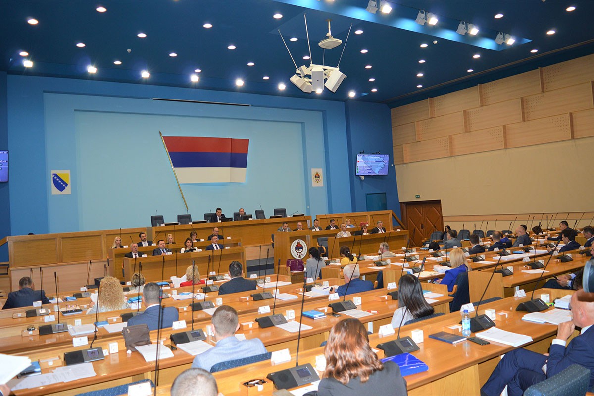 Srpska zakonom izbacuje Šmita