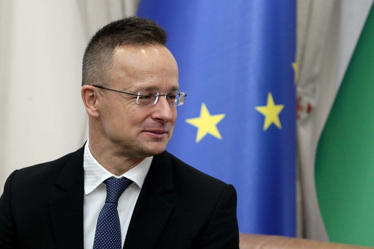 Sijarto: Zadatak međunarodne zajednice bi trebalo da bude spašavanje života