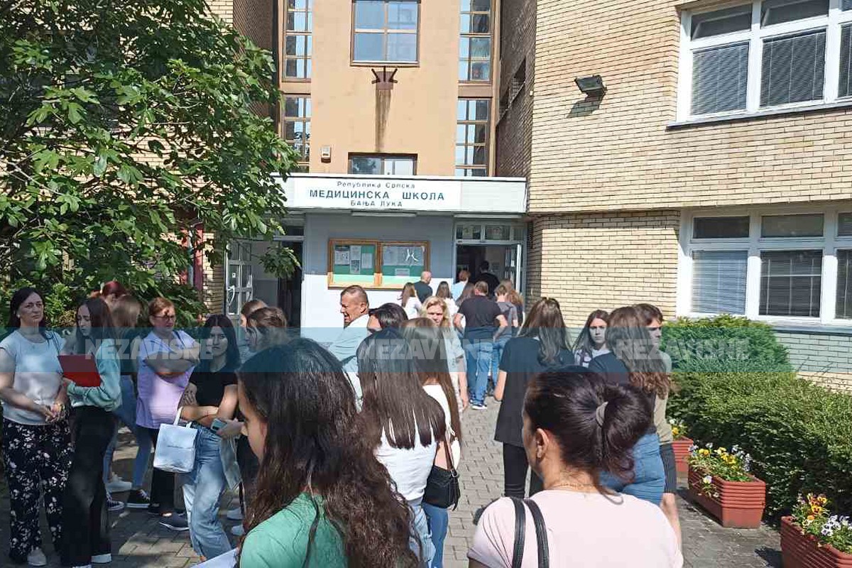 Nema više mjesta u Medicinskoj, Gimnaziji ni Elektrotehničkoj školi u Banjaluci
