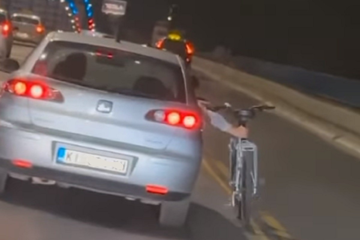 Saobraćajna "akrobacija" na Brankovom mostu (VIDEO)