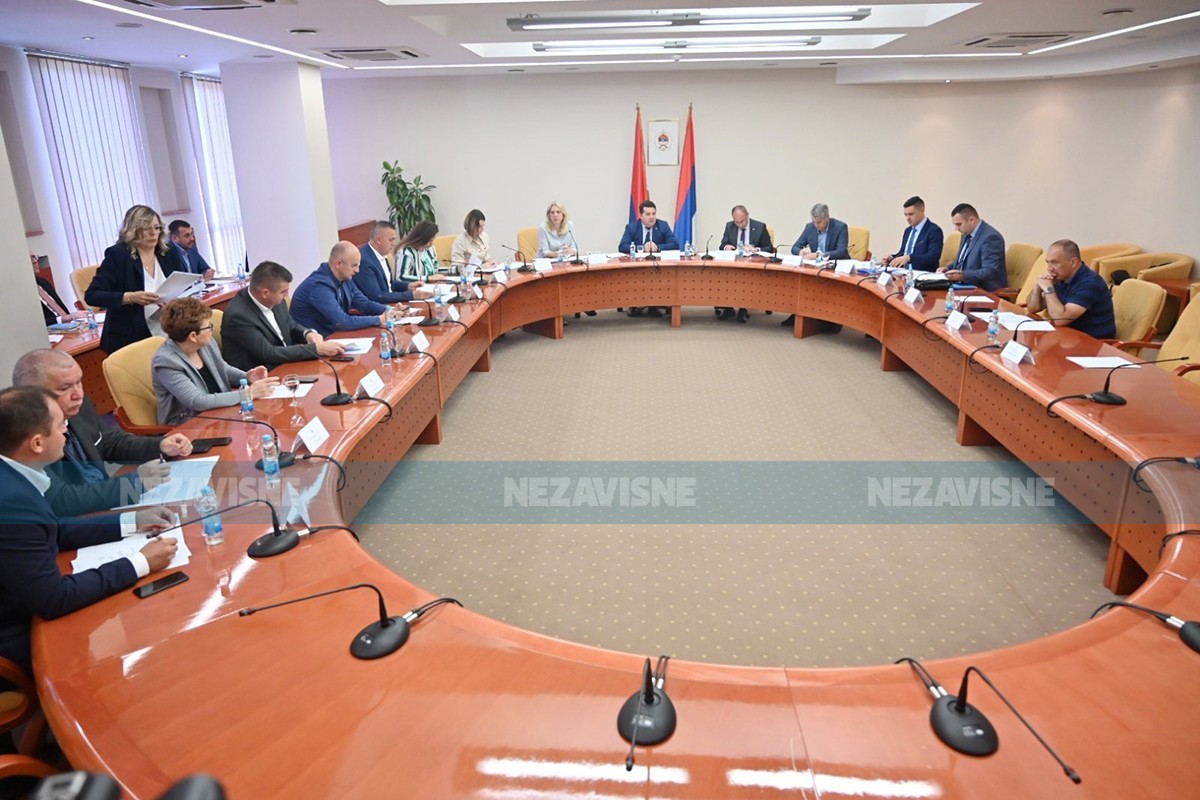 Sutra dvije posebne sjednice Narodne skupštine RS