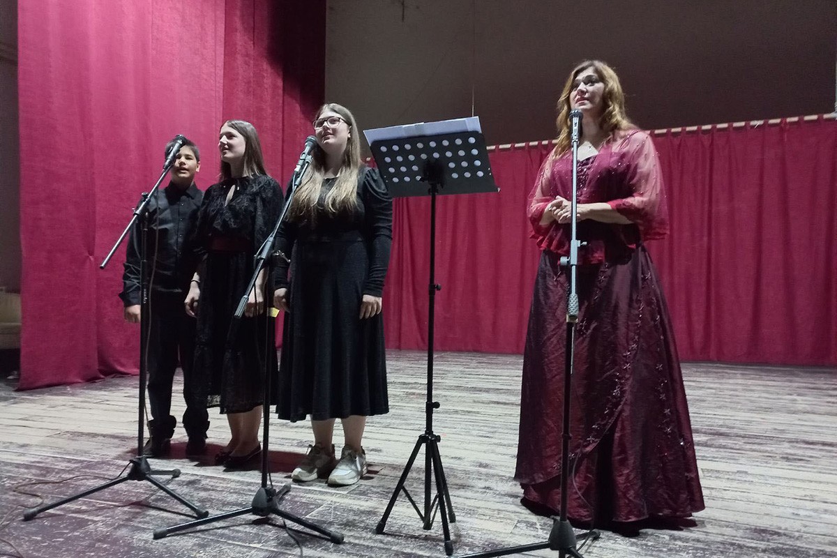 U susret Vidovdanu održano poetsko muzičko veče