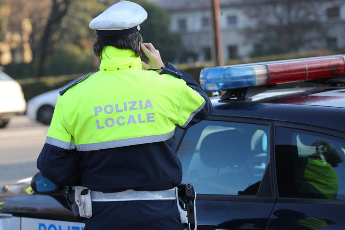 Momačko veče izmaklo kontroli: Pretvarali se da su teroristi pa dobili tužbe