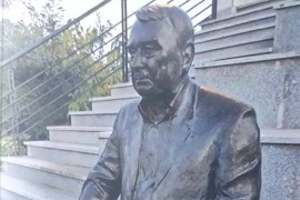 Osvrt na knjigu Branka Perića "Tvoj nas uzdiže stih" posvećenu ...