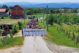 Kraj jednog sela: Uprkos protestima Vlada Srpske daje koncesiju za ...