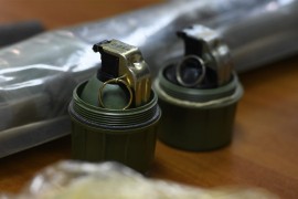 Čistio štalu i pronašao arsenal oružja