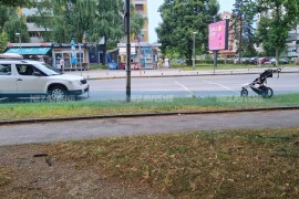 Nezgoda u Banjaluci: Na pješačkom prelazu udario ženu i dijete u ...