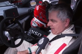 Mister Bin se u Gudvudu pojavio u Toyoti na vodonik (VIDEO)