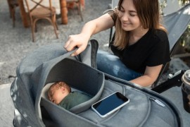 Prekrivanje dječjih kolica može izazvati više štete nego koristi