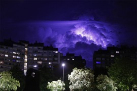 Nevrijeme krenulo sa zapada: Dvije snažne olujne ćelije blizu ...
